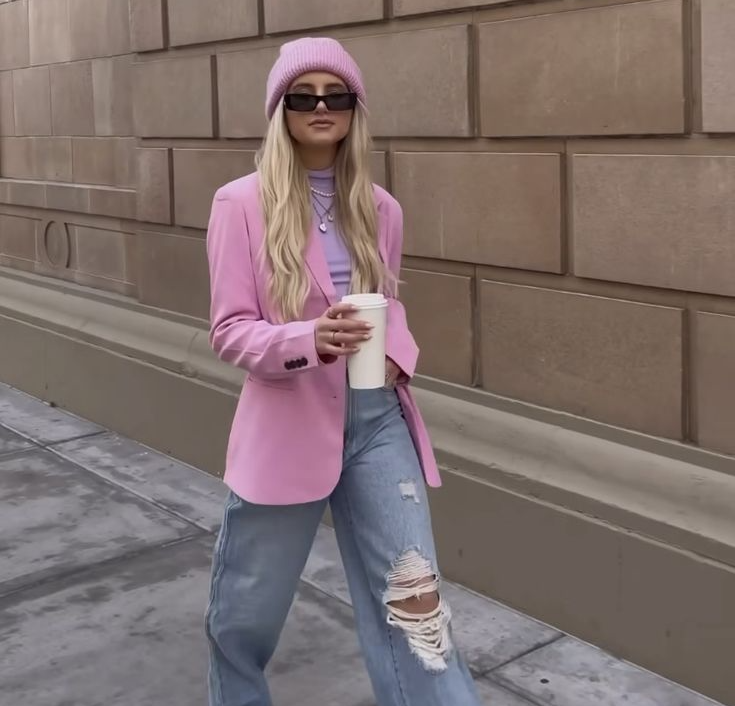 this image shows A PINK OUTFIT